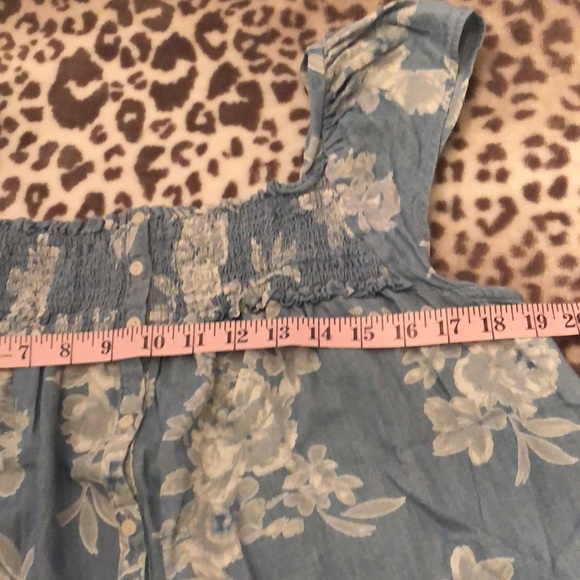 Old Navy Smocked Square Neck Floral Jean Top in Blue Size Medium - Picture 10 of 15